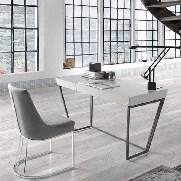 Mesa escritorio lacado blanco estructura acero negro